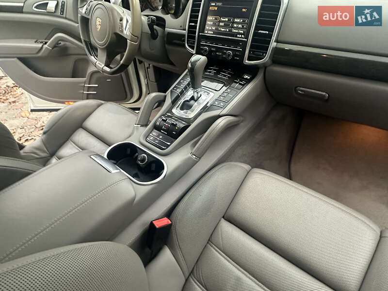 Внедорожник / Кроссовер Porsche Cayenne 2011 в Одессе фото 16 Внедорожник / Кроссовер Porsche Cayenne 2011 в Одессе