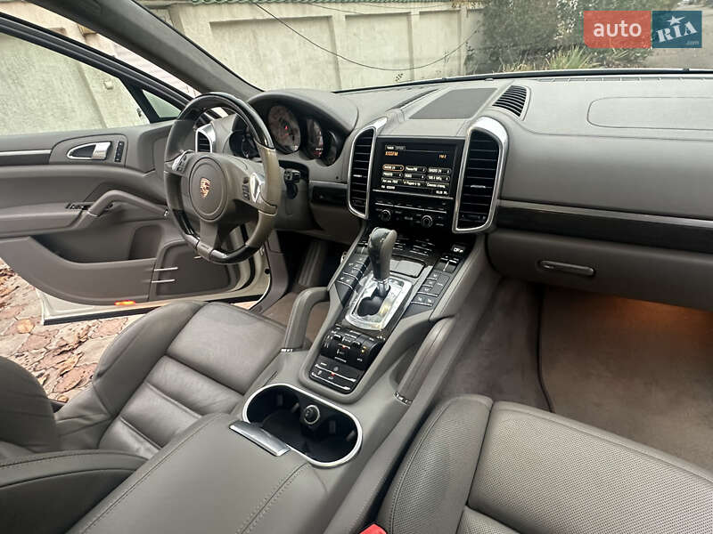 Внедорожник / Кроссовер Porsche Cayenne 2011 в Одессе фото 17 Внедорожник / Кроссовер Porsche Cayenne 2011 в Одессе