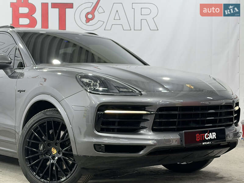 Позашляховик / Кросовер Porsche Cayenne 2019 в Одесі