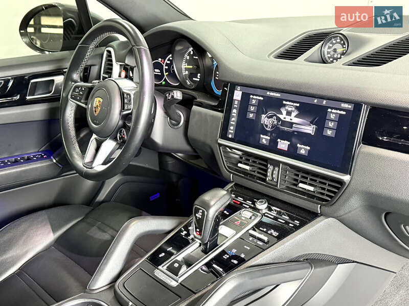 Позашляховик / Кросовер Porsche Cayenne 2019 в Одесі