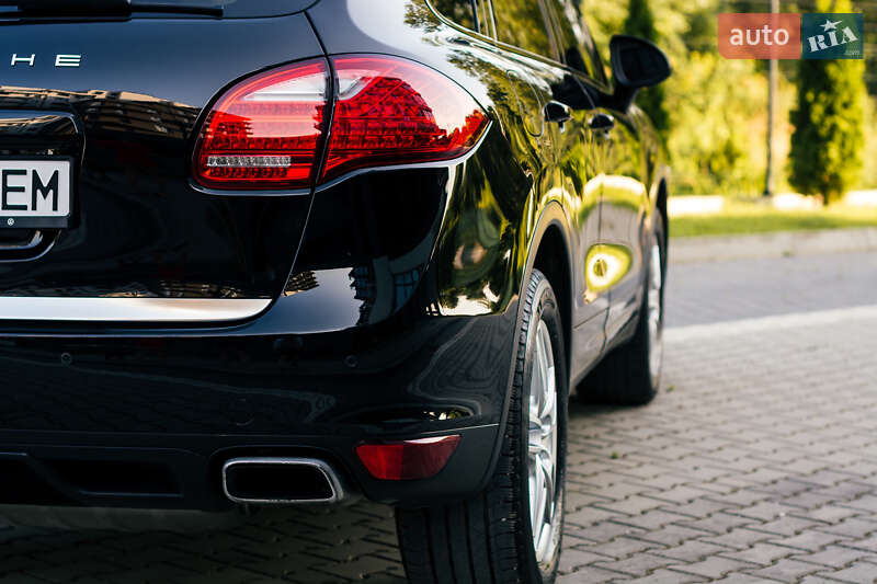 Позашляховик / Кросовер Porsche Cayenne 2012 в Івано-Франківську