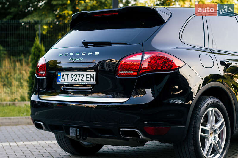 Позашляховик / Кросовер Porsche Cayenne 2012 в Івано-Франківську