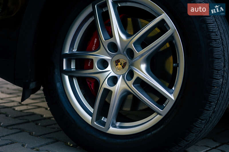 Позашляховик / Кросовер Porsche Cayenne 2012 в Івано-Франківську