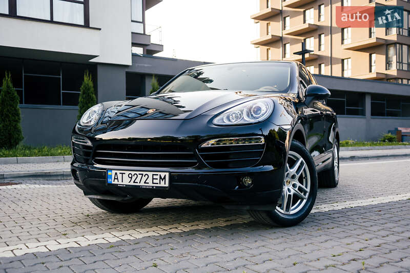 Позашляховик / Кросовер Porsche Cayenne 2012 в Івано-Франківську