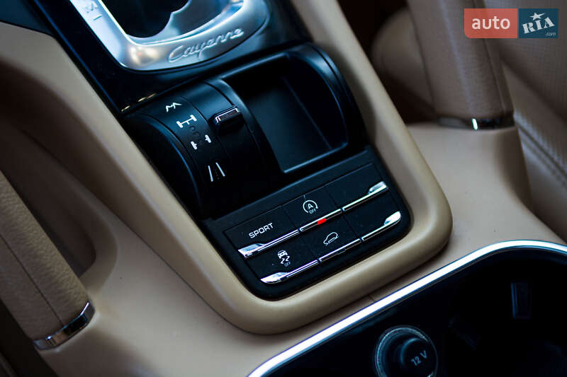 Позашляховик / Кросовер Porsche Cayenne 2012 в Івано-Франківську