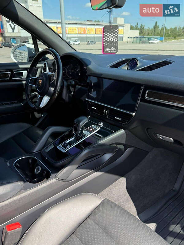 Внедорожник / Кроссовер Porsche Cayenne 2021 в Харькове