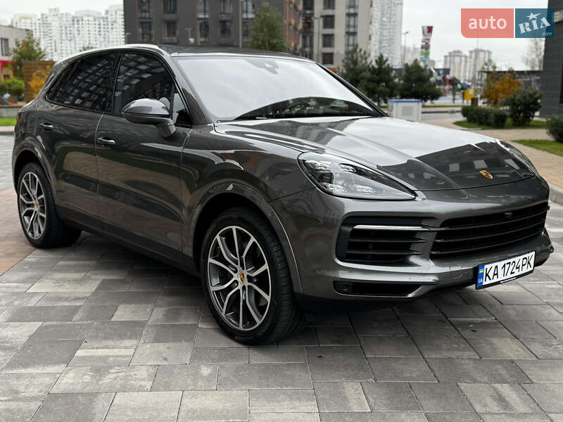 Внедорожник / Кроссовер Porsche Cayenne 2019 в Киеве