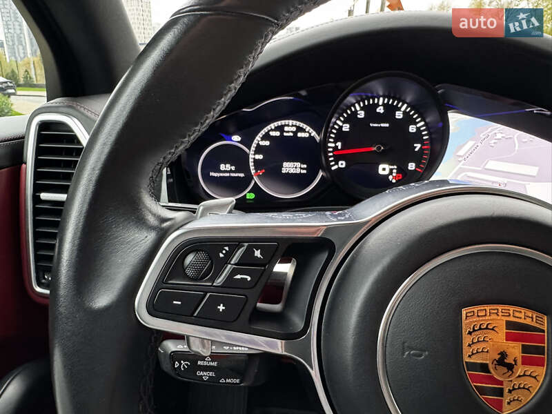 Внедорожник / Кроссовер Porsche Cayenne 2019 в Киеве