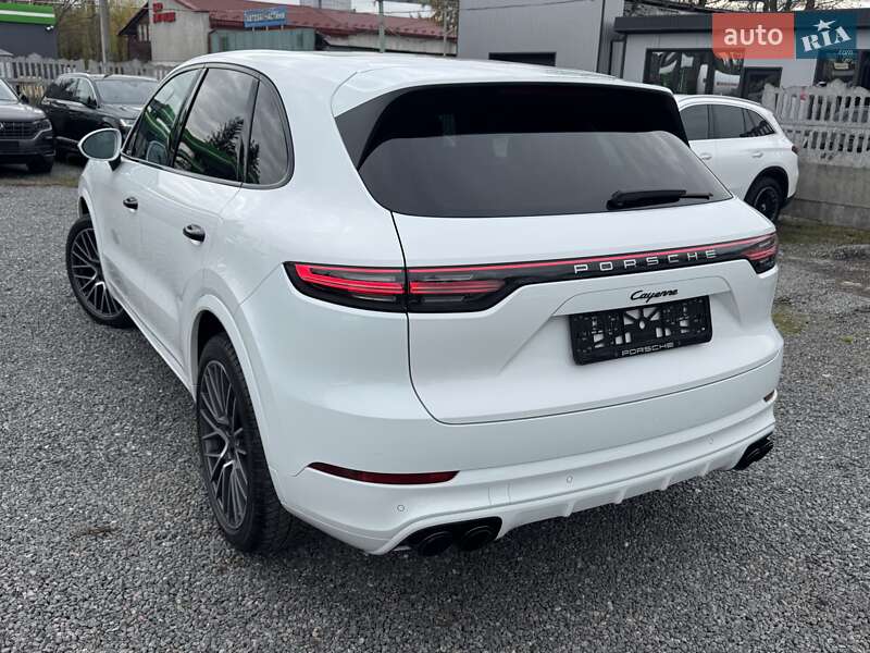 Внедорожник / Кроссовер Porsche Cayenne 2018 в Тернополе