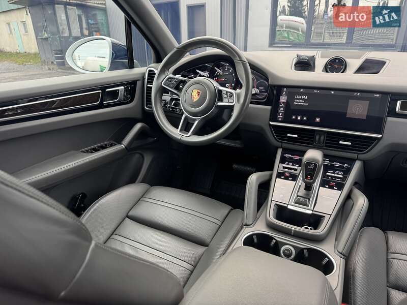 Внедорожник / Кроссовер Porsche Cayenne 2018 в Тернополе