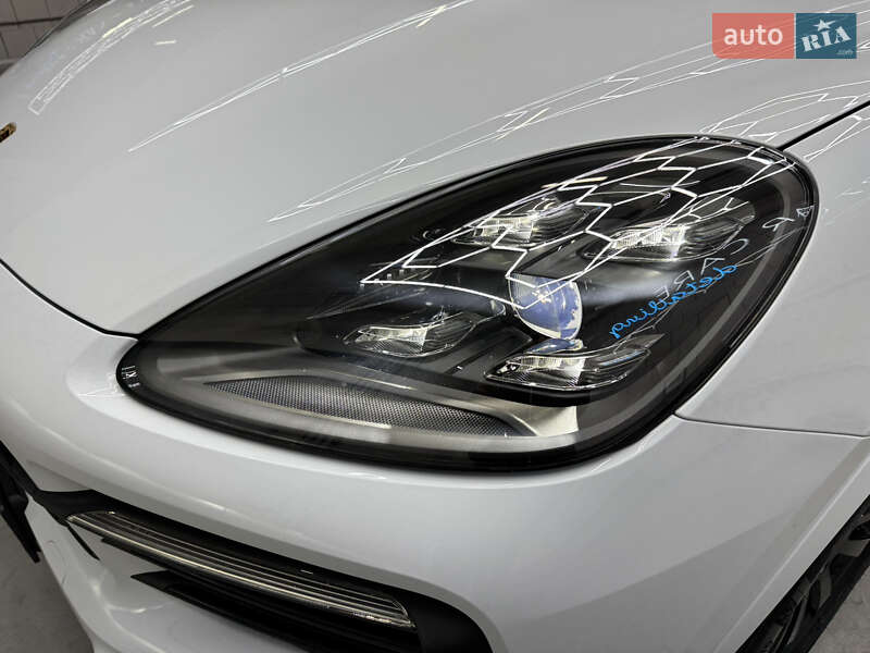 Внедорожник / Кроссовер Porsche Cayenne 2018 в Киеве