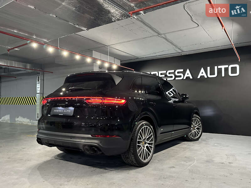Позашляховик / Кросовер Porsche Cayenne 2022 в Одесі