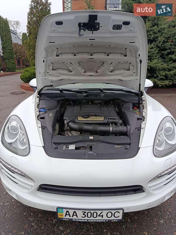 Внедорожник / Кроссовер Porsche Cayenne 2012 в Киеве фото 13 Внедорожник / Кроссовер Porsche Cayenne 2012 в Киеве