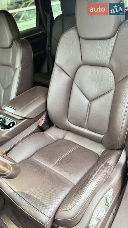 Позашляховик / Кросовер Porsche Cayenne 2013 в Києві