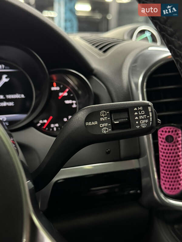 Позашляховик / Кросовер Porsche Cayenne 2014 в Києві