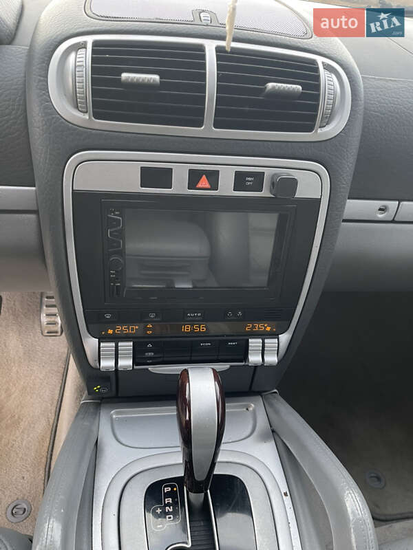 Внедорожник / Кроссовер Porsche Cayenne 2004 в Ивано-Франковске