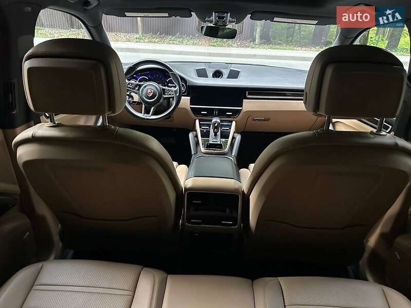 Позашляховик / Кросовер Porsche Cayenne 2018 в Львові