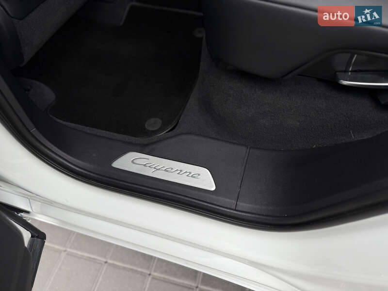 Внедорожник / Кроссовер Porsche Cayenne 2021 в Львове