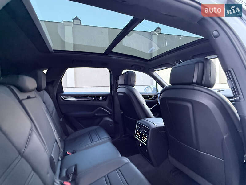Позашляховик / Кросовер Porsche Cayenne 2020 в Одесі