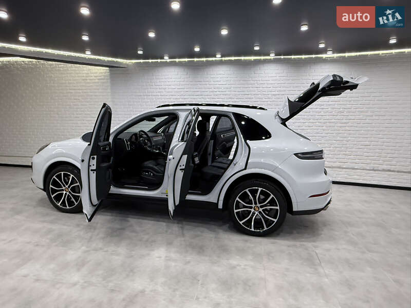 Позашляховик / Кросовер Porsche Cayenne 2020 в Одесі
