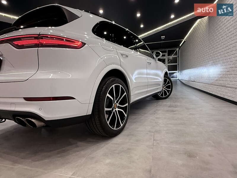 Позашляховик / Кросовер Porsche Cayenne 2020 в Одесі
