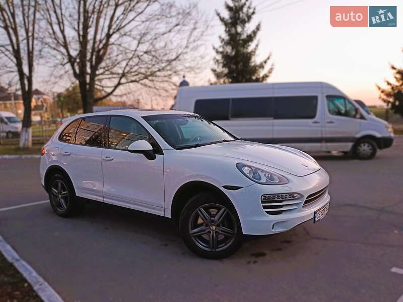Внедорожник / Кроссовер Porsche Cayenne 2012 в Черновцах