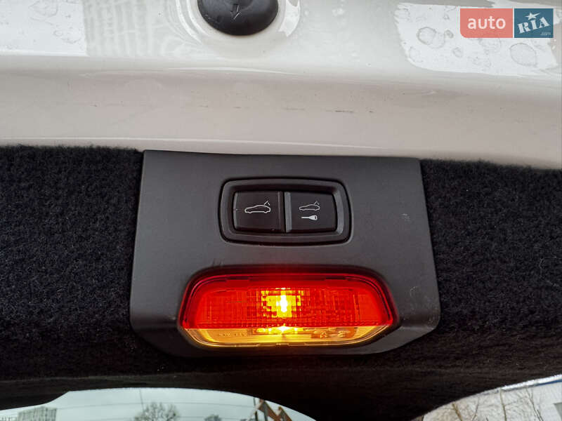 Позашляховик / Кросовер Porsche Cayenne 2017 в Києві