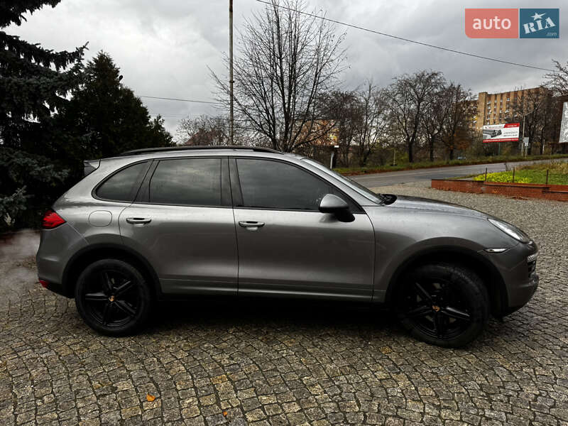 Внедорожник / Кроссовер Porsche Cayenne 2013 в Каменец-Подольском