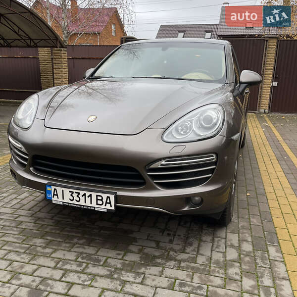 Позашляховик / Кросовер Porsche Cayenne 2012 в Києві