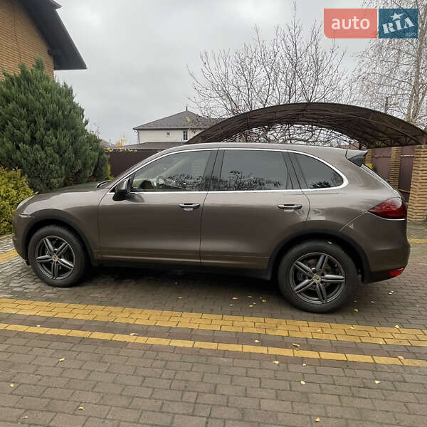 Позашляховик / Кросовер Porsche Cayenne 2012 в Києві