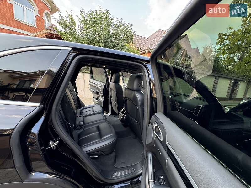 Позашляховик / Кросовер Porsche Cayenne 2015 в Одесі фото 27 Позашляховик / Кросовер Porsche Cayenne 2015 в Одесі