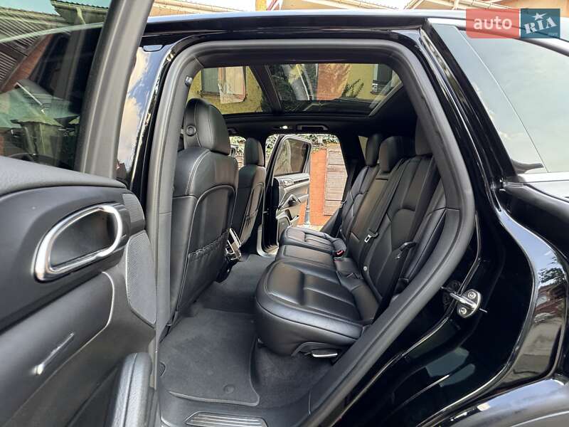 Позашляховик / Кросовер Porsche Cayenne 2015 в Одесі фото 33 Позашляховик / Кросовер Porsche Cayenne 2015 в Одесі