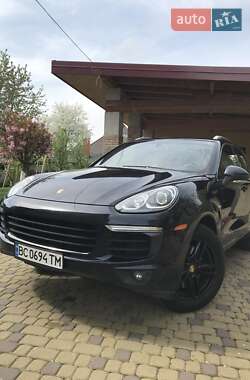 Позашляховик / Кросовер Porsche Cayenne 2015 в Львові