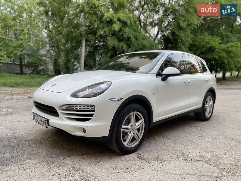 Позашляховик / Кросовер Porsche Cayenne 2012 в Харкові