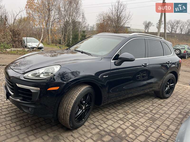 Внедорожник / Кроссовер Porsche Cayenne 2015 в Львове фото 5 Внедорожник / Кроссовер Porsche Cayenne 2015 в Львове