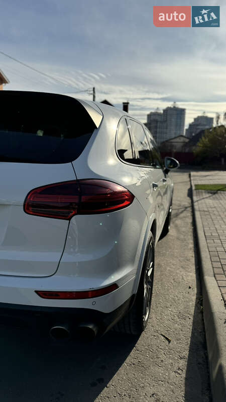 Позашляховик / Кросовер Porsche Cayenne 2016 в Броварах фото 9 Позашляховик / Кросовер Porsche Cayenne 2016 в Броварах