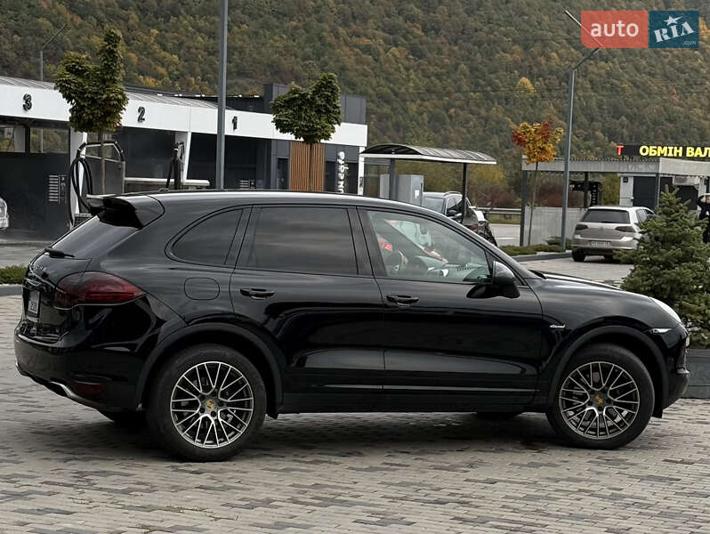 Позашляховик / Кросовер Porsche Cayenne 2013 в Хусті