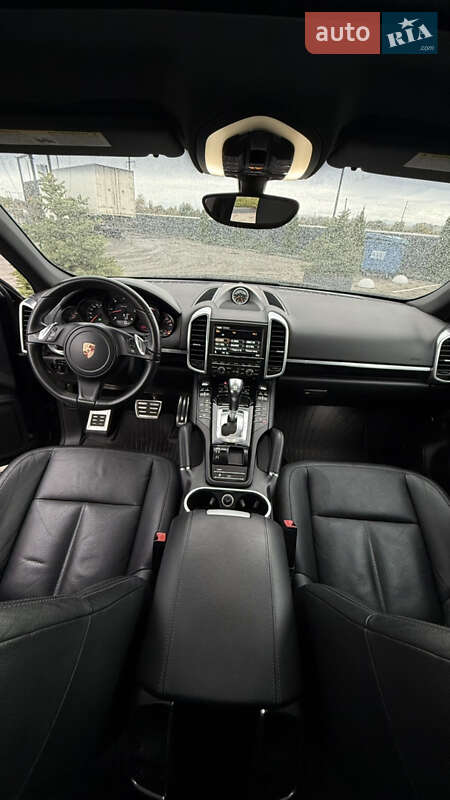Позашляховик / Кросовер Porsche Cayenne 2013 в Хусті