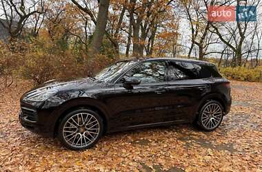 Позашляховик / Кросовер Porsche Cayenne 2018 в Києві