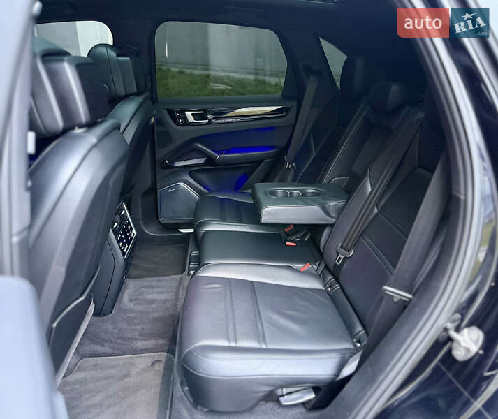 Позашляховик / Кросовер Porsche Cayenne 2017 в Харкові