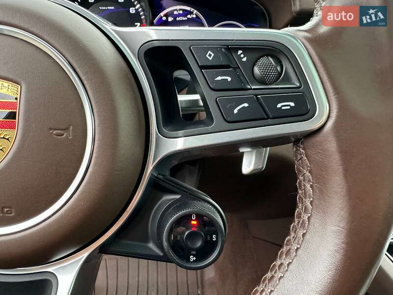 Позашляховик / Кросовер Porsche Cayenne 2021 в Києві