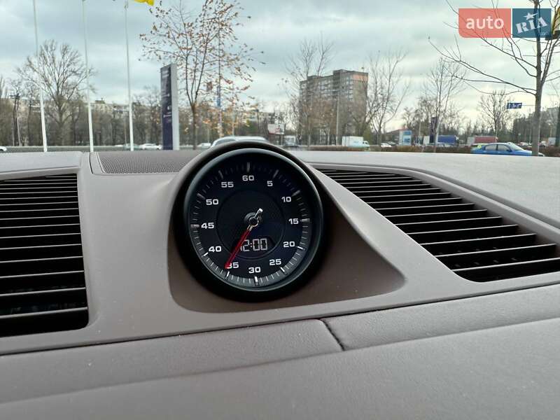 Позашляховик / Кросовер Porsche Cayenne 2021 в Києві