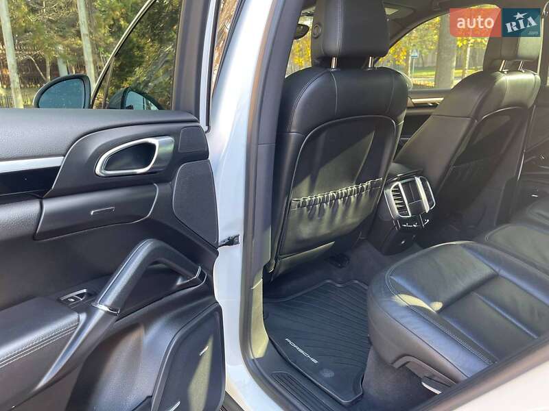 Позашляховик / Кросовер Porsche Cayenne 2014 в Миколаєві фото 24 Позашляховик / Кросовер Porsche Cayenne 2014 в Миколаєві