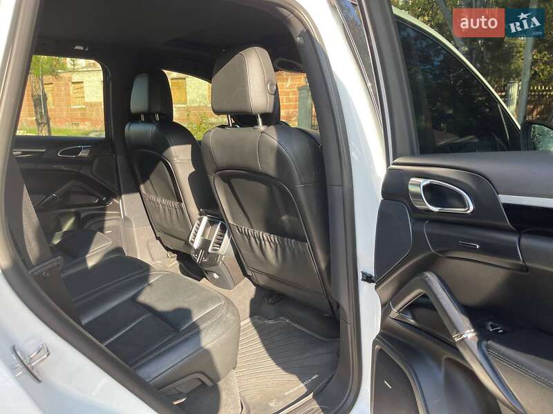 Позашляховик / Кросовер Porsche Cayenne 2014 в Миколаєві фото 26 Позашляховик / Кросовер Porsche Cayenne 2014 в Миколаєві
