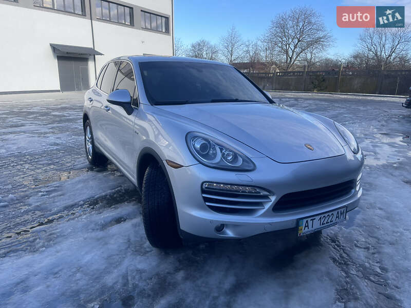 Позашляховик / Кросовер Porsche Cayenne 2013 в Бориславі
