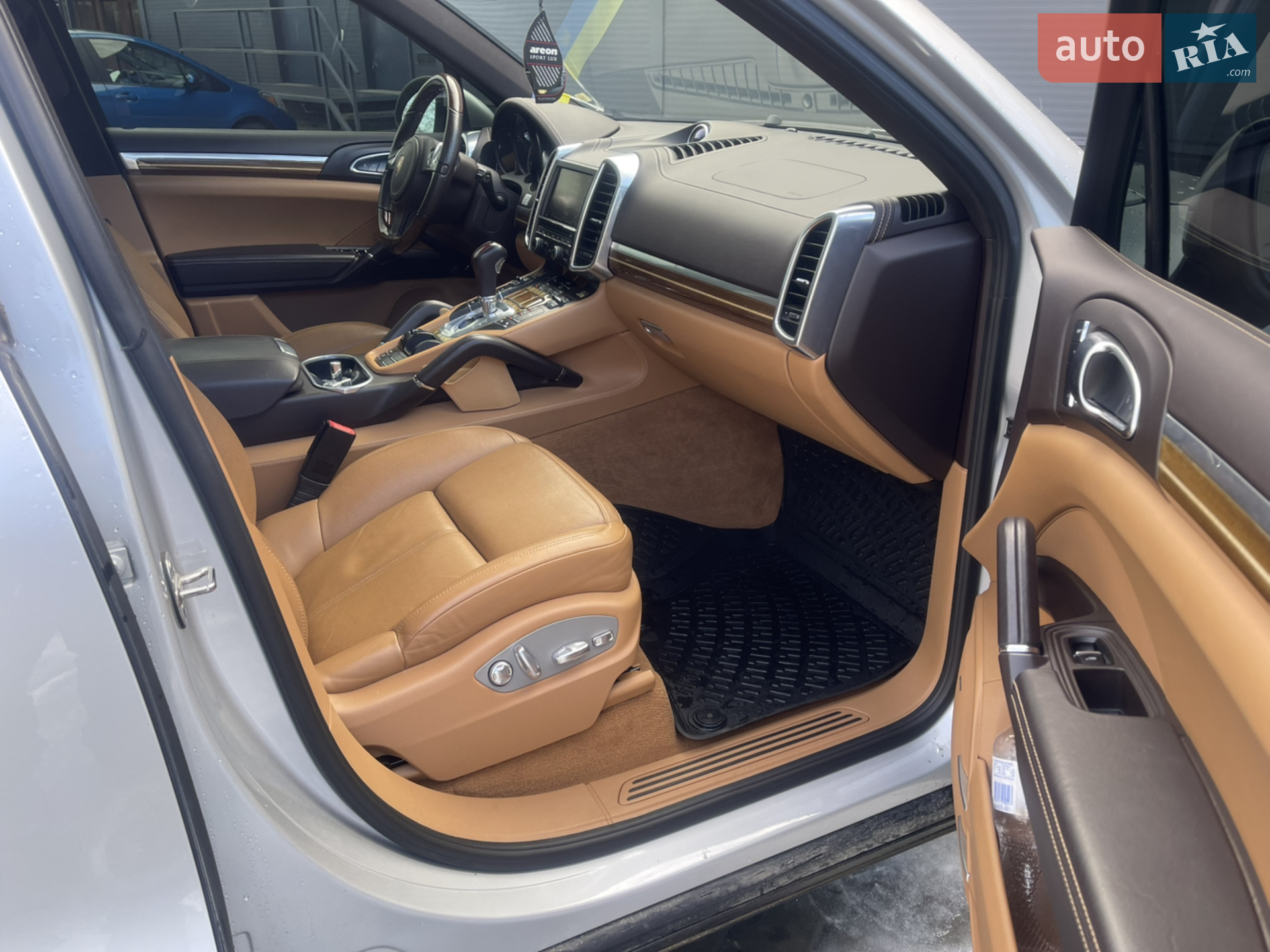 2013 Porsche Cayenne - мініатюра 33