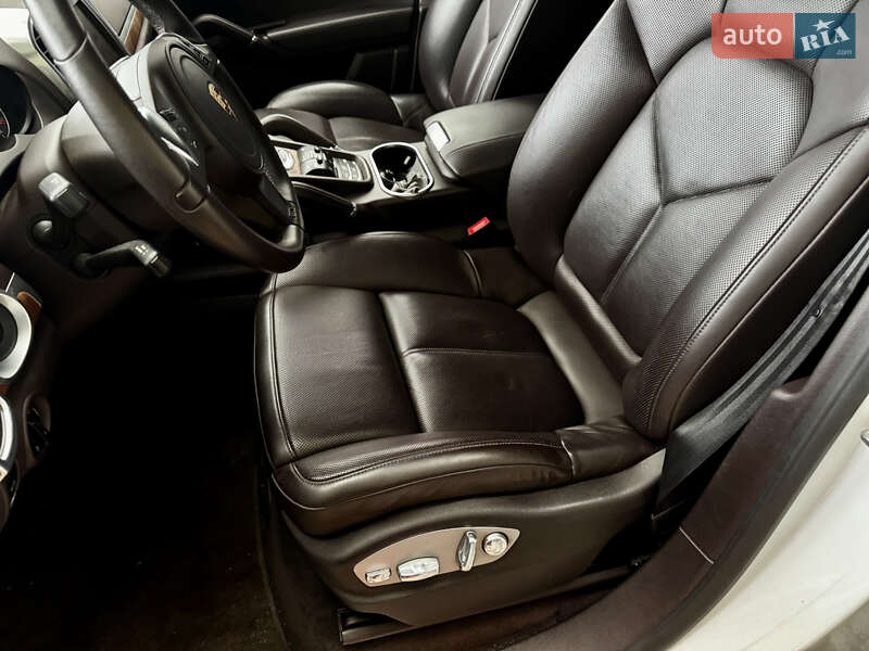 Позашляховик / Кросовер Porsche Cayenne 2013 в Києві фото 29 Позашляховик / Кросовер Porsche Cayenne 2013 в Києві