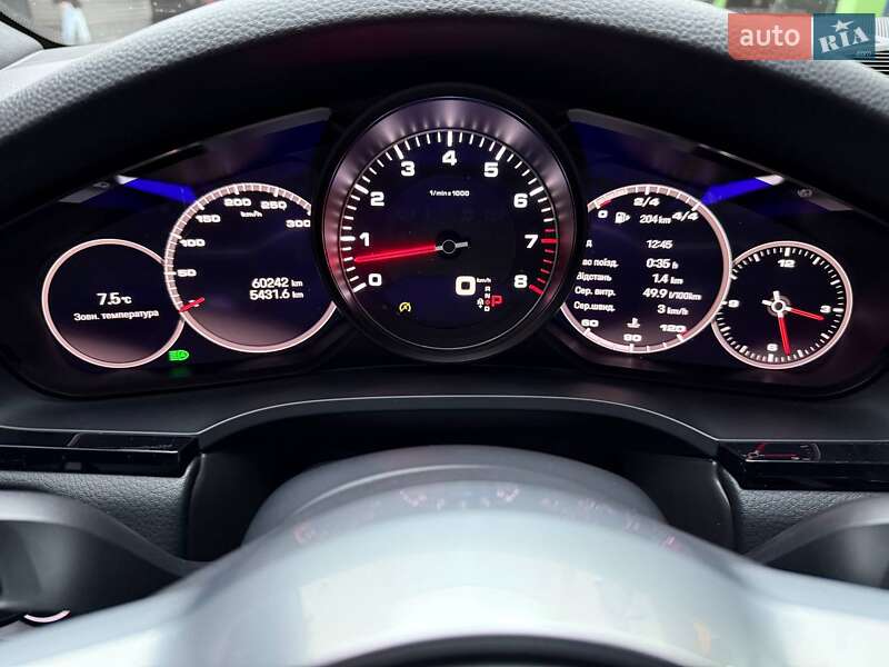 Позашляховик / Кросовер Porsche Cayenne 2021 в Києві