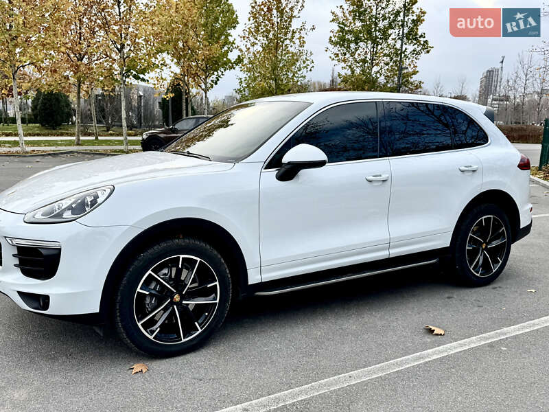 Позашляховик / Кросовер Porsche Cayenne 2016 в Дніпрі фото 2 Позашляховик / Кросовер Porsche Cayenne 2016 в Дніпрі