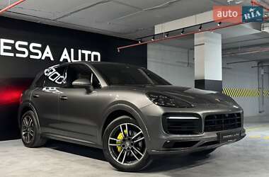 Позашляховик / Кросовер Porsche Cayenne 2018 в Одесі